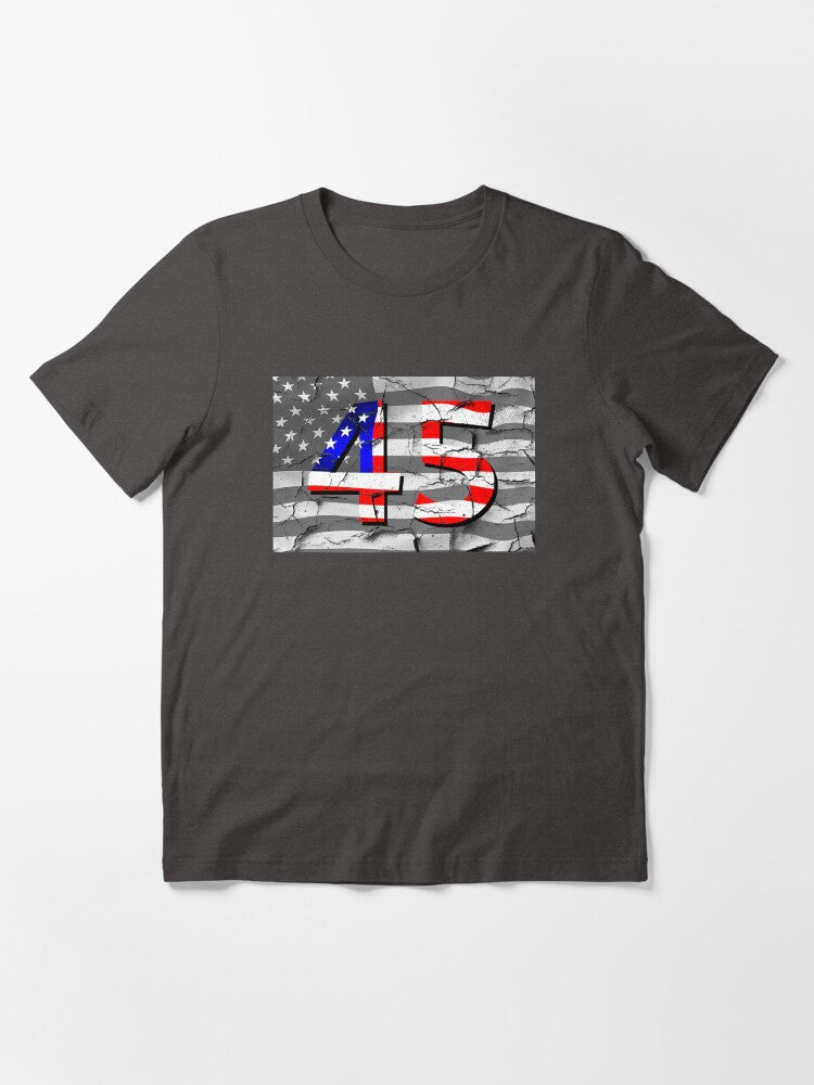 45th President Trump Fan Flag Essential T-Shirt