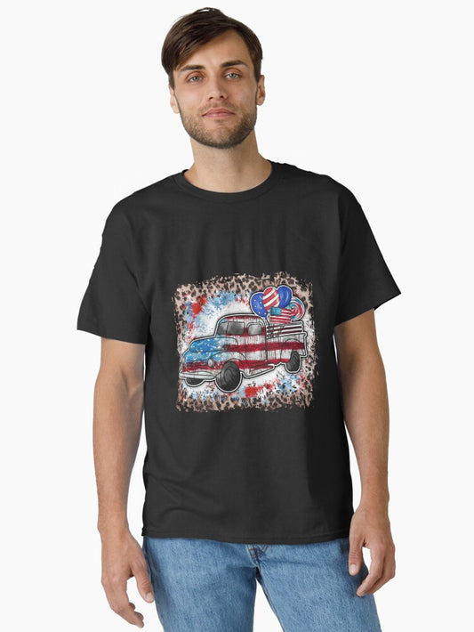 4TH OF JULY VINTAGE PICKUP WITH US FLAG T-SHIRT Classic T-Shirt