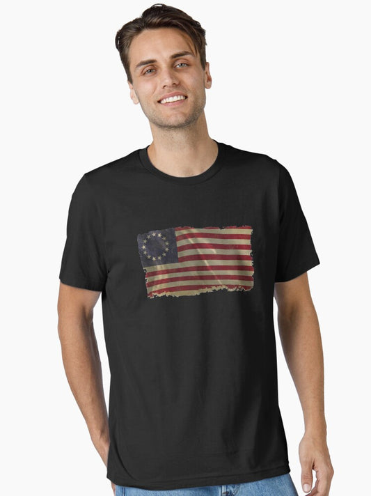 Betsy Ross American Flag Distressed Vintage Style 13 Star Flag Essential T-Shirt